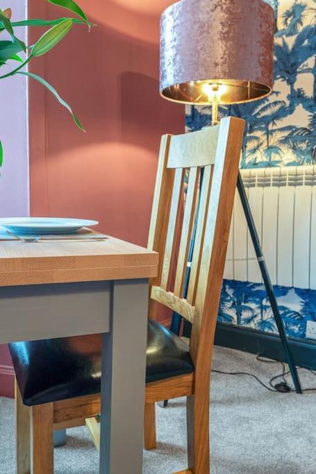 Boutique Modern Royal Mile Apartment Sleeps 4 Edynburg Zewnętrze zdjęcie