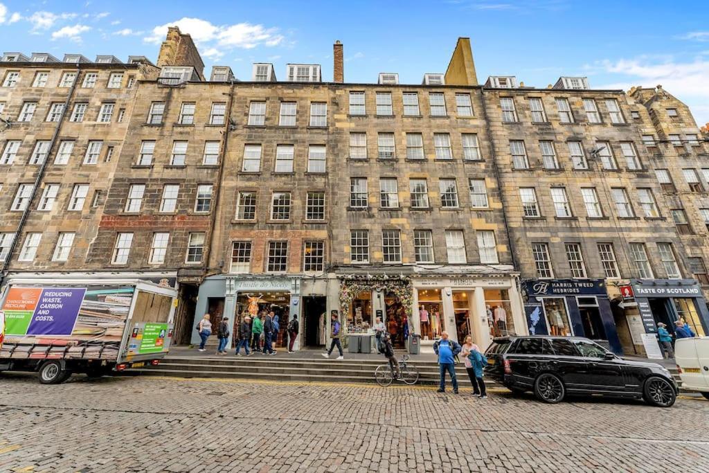 Boutique Modern Royal Mile Apartment Sleeps 4 Edynburg Zewnętrze zdjęcie
