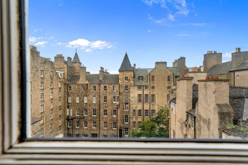 Boutique Modern Royal Mile Apartment Sleeps 4 Edynburg Zewnętrze zdjęcie