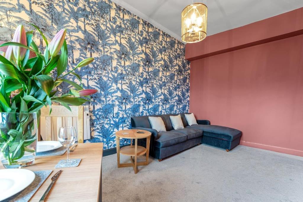 Boutique Modern Royal Mile Apartment Sleeps 4 Edynburg Zewnętrze zdjęcie